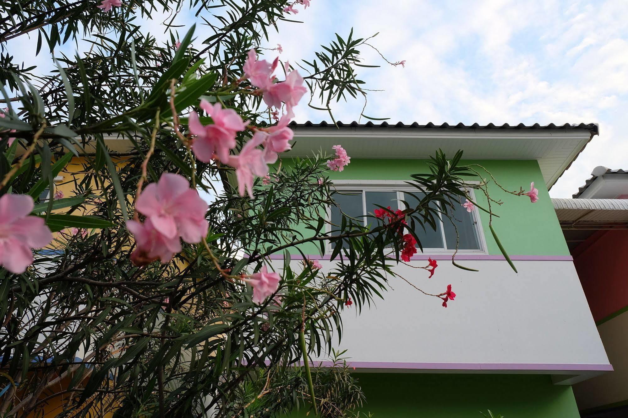 מלון Issara House בנגקוק מראה חיצוני תמונה